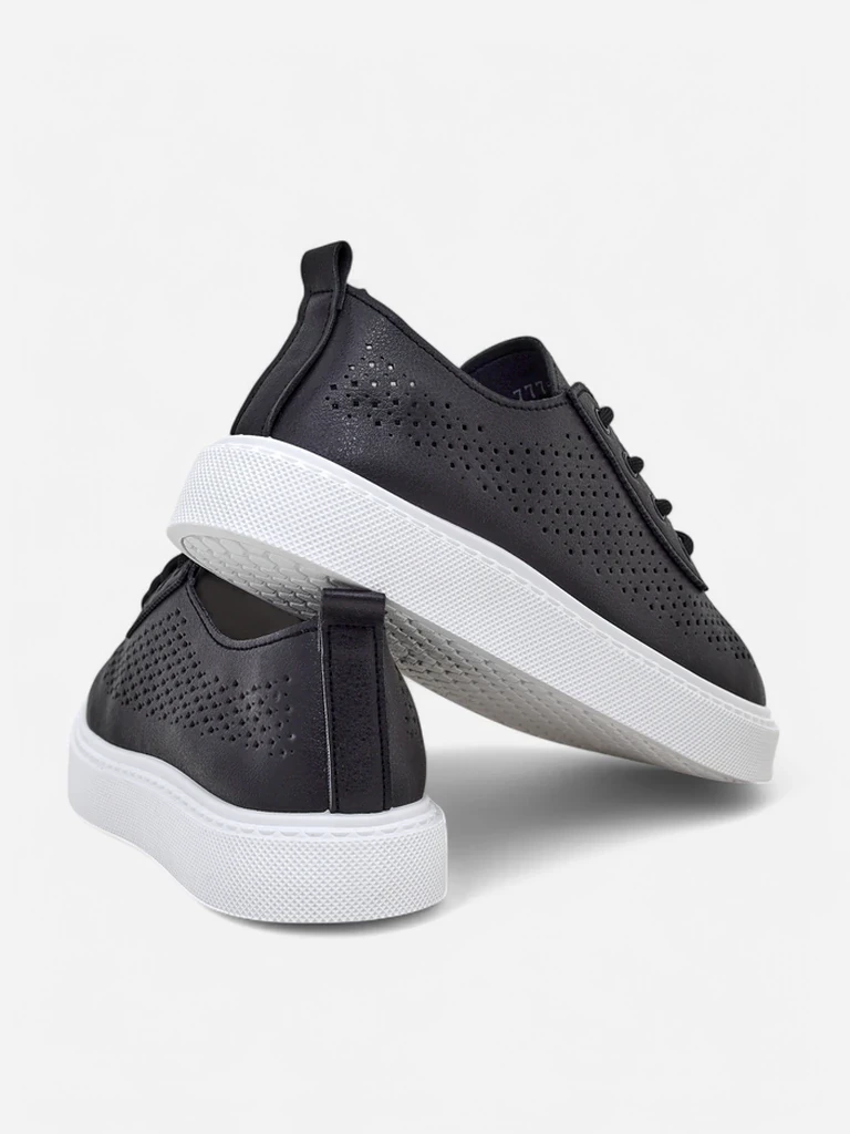 Resti Women&#039;s lace-up sporty shoes Adette