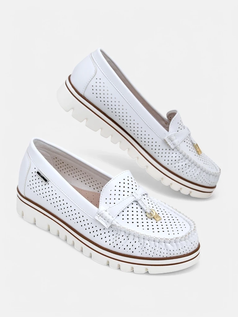 Resti Women's perforated moccasins Elissas