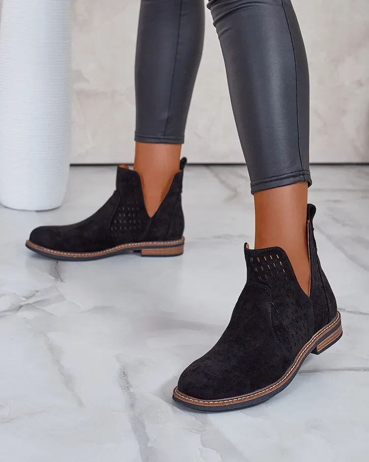 Resti Women&#039;s eko suede Ovilla boots