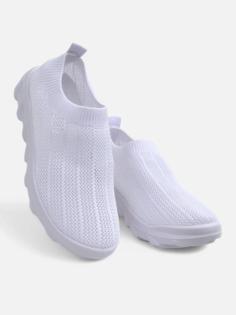 Resti Women's Slip-On Fabric Sports Shoes Perrey