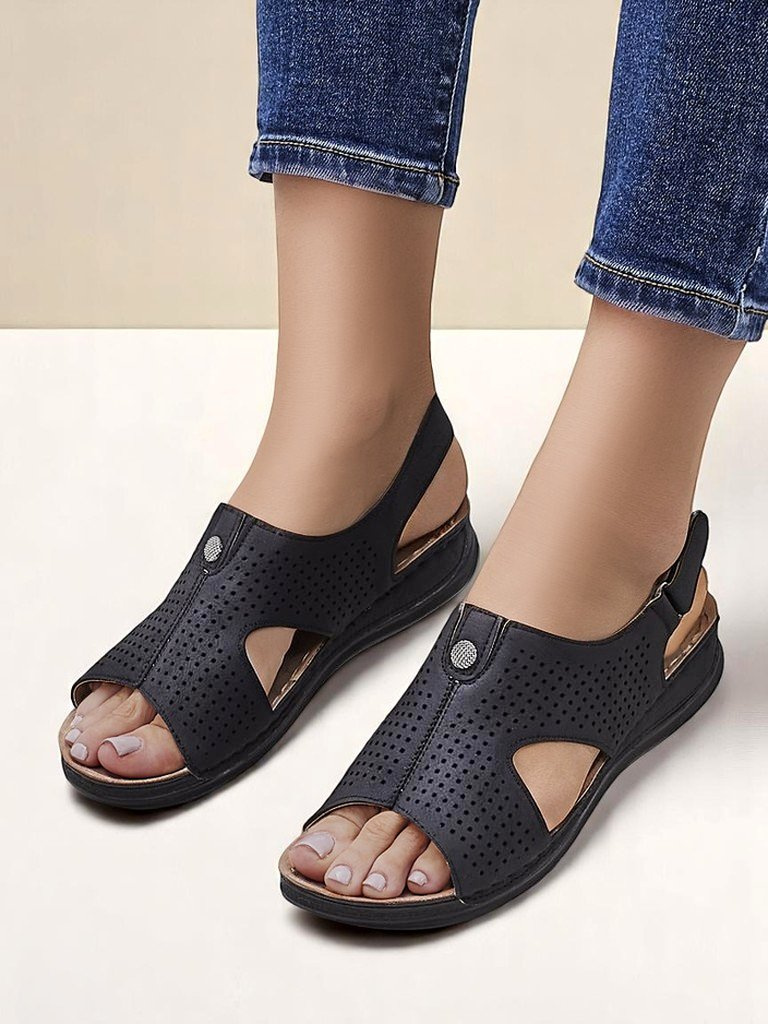 Resti Women’s cut-out sandals Leminni