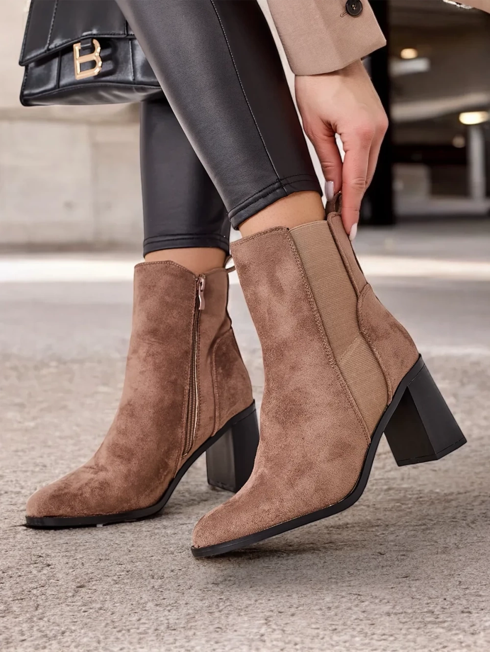 Resti Women's ankle boots on a heel Enotto