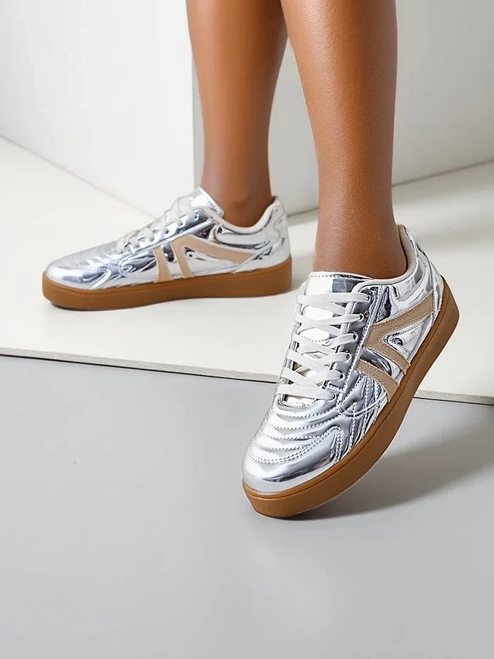 Resti Women's sporty sneakers Mettali