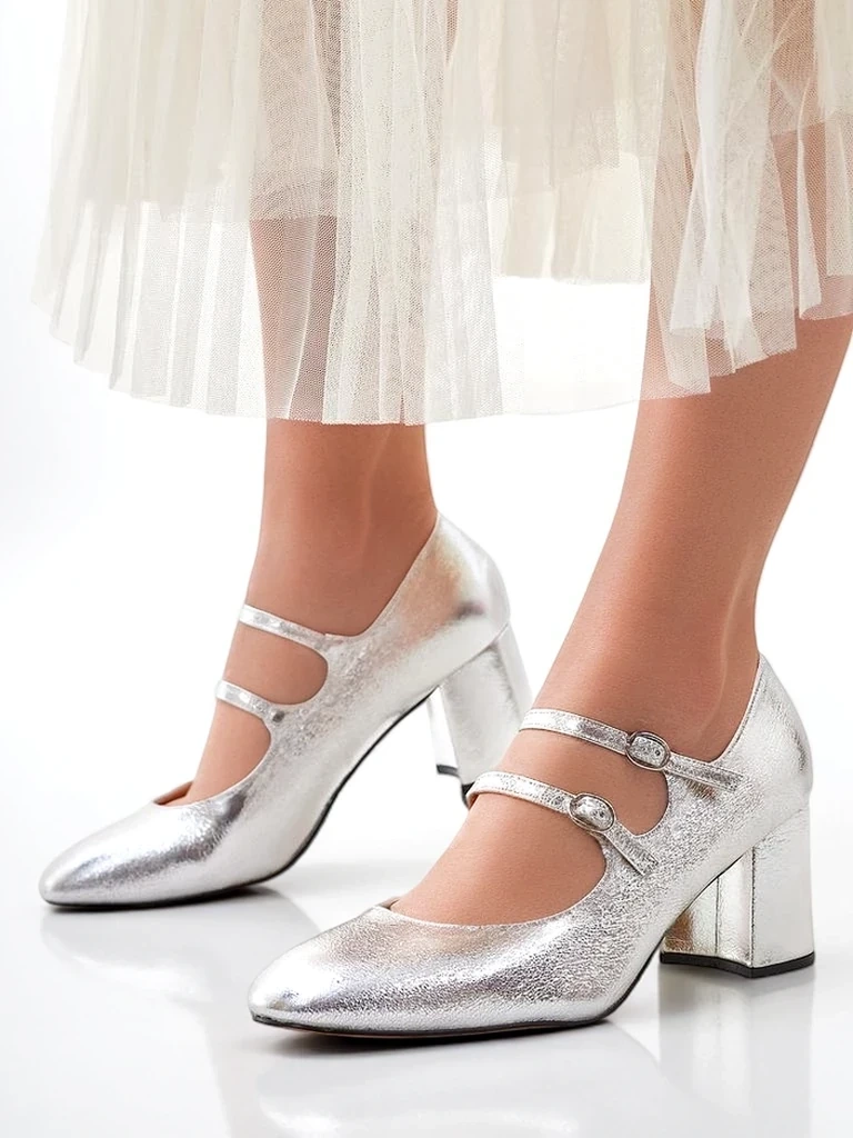 Resti Patent leather women&#039;s pumps on a block heel with straps Ovinna