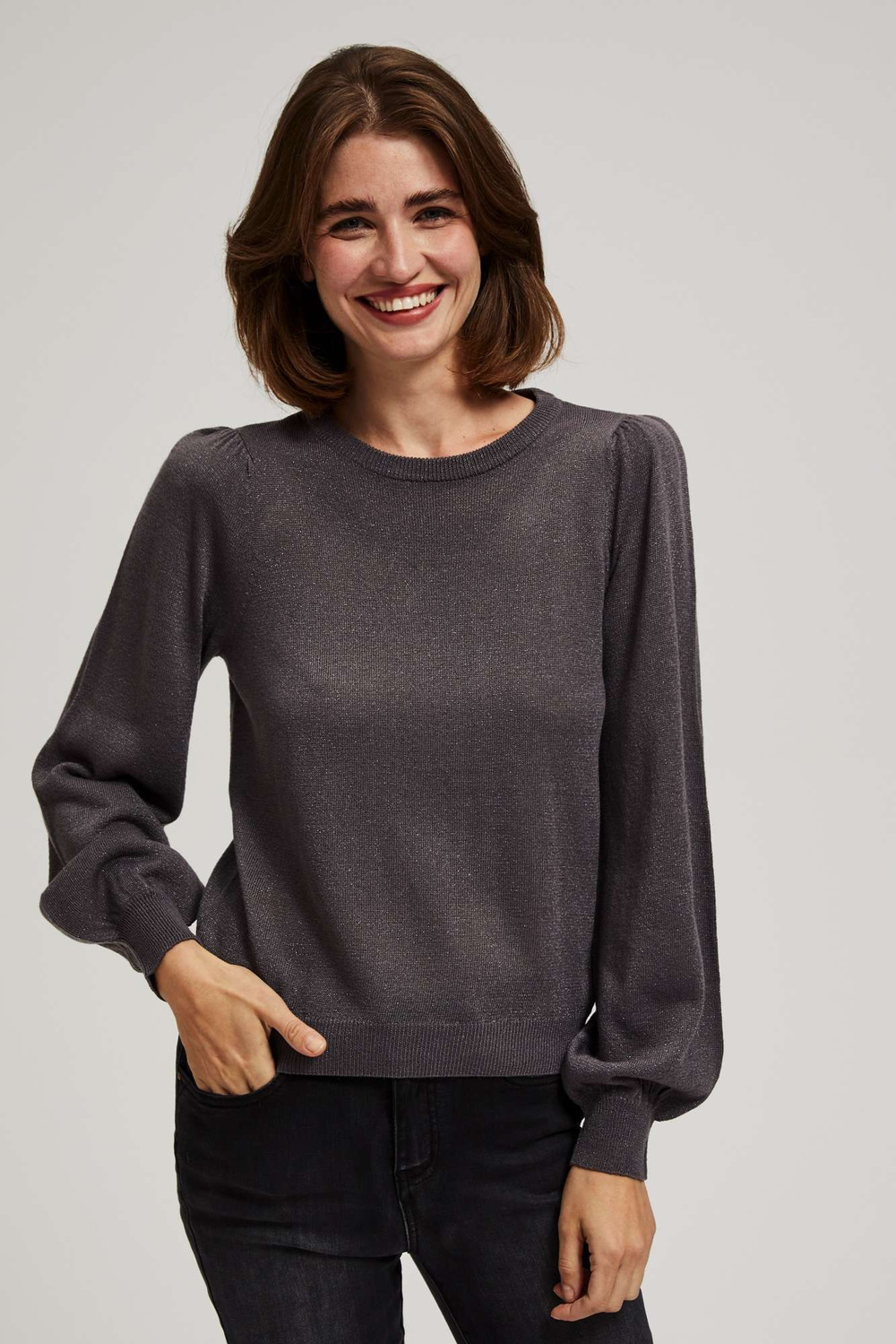 Sweater with puff sleeves and metal thread