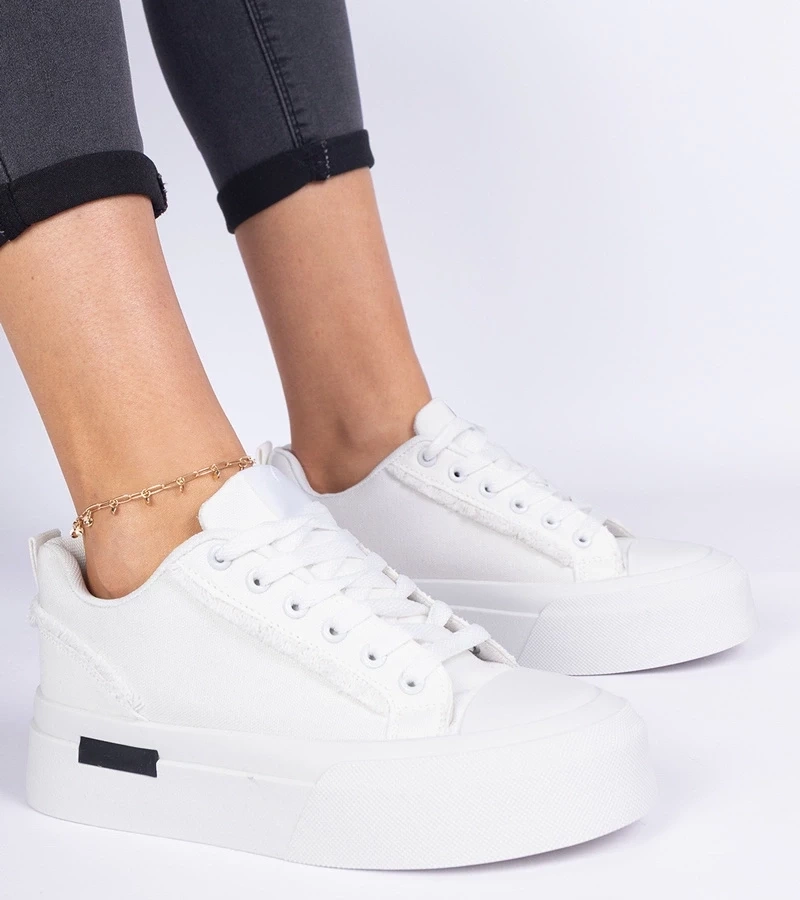 marka niezdefiniowana White women's canvas sneakers on a platform Verinos