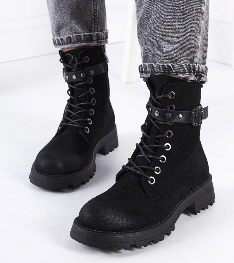 D/CEO Beige boots Huff