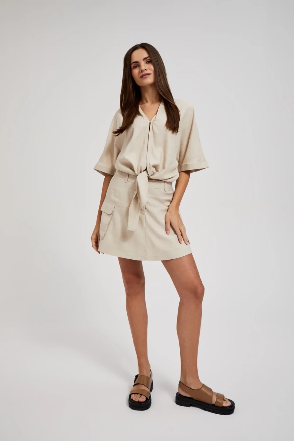 Women&#039;s linen shorts MOODO - light beige