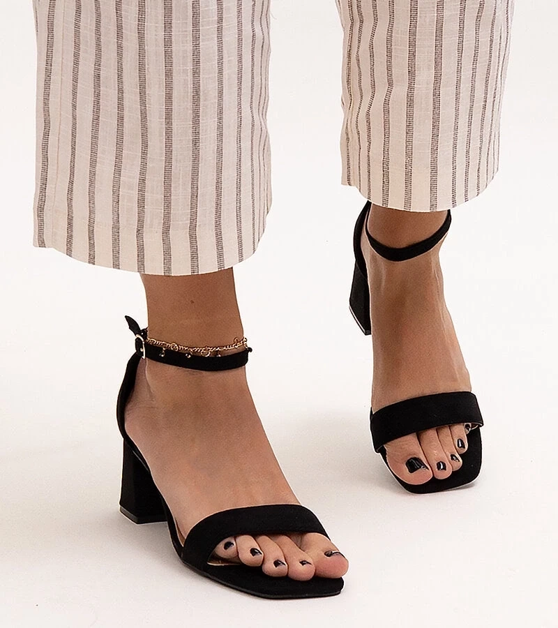 Gemre Sandale negre cu toc Issa