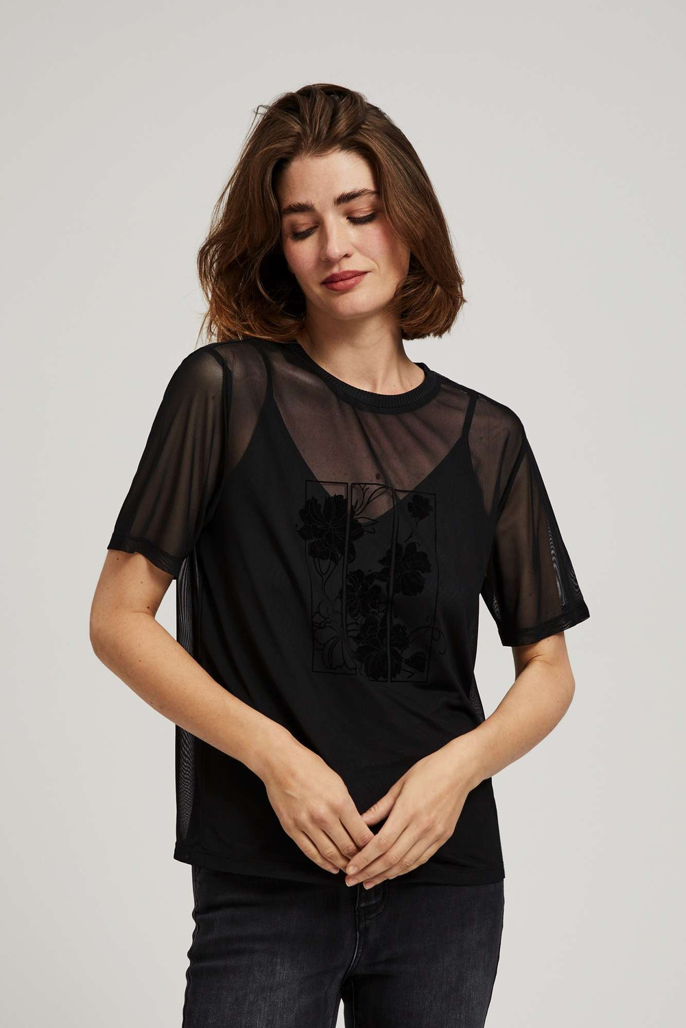 Blouse with short sleeves