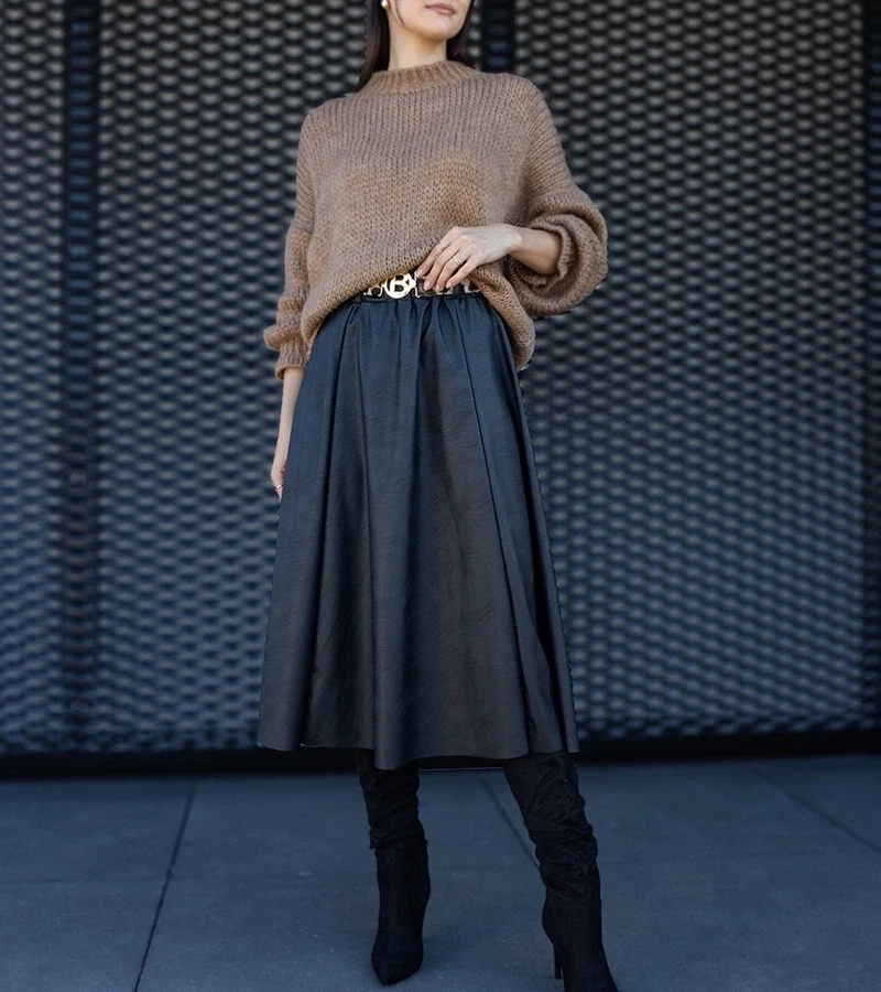 UR/CEO Black long skirt with animal print belt Hanie