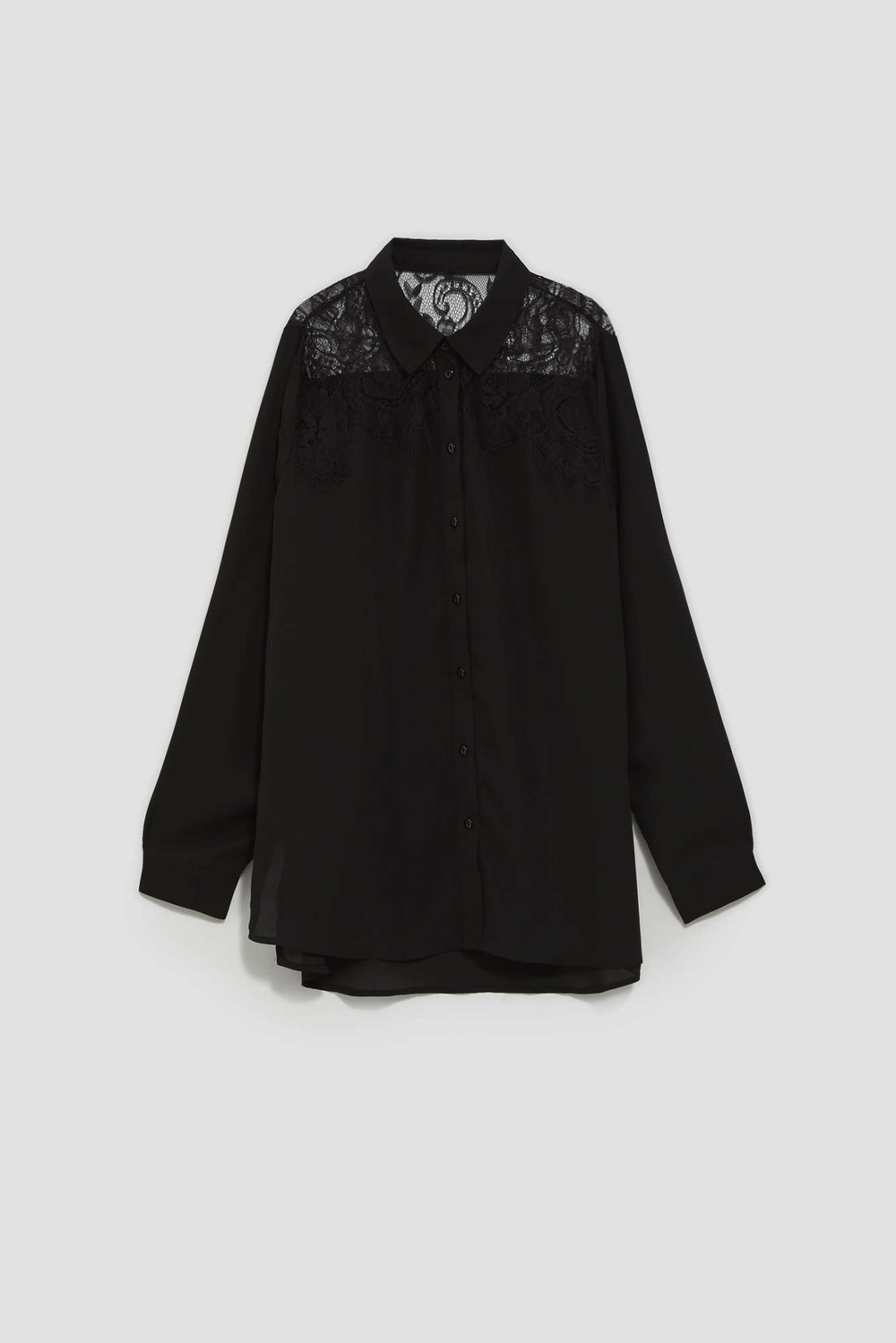 Shirt with lace on the shoulders