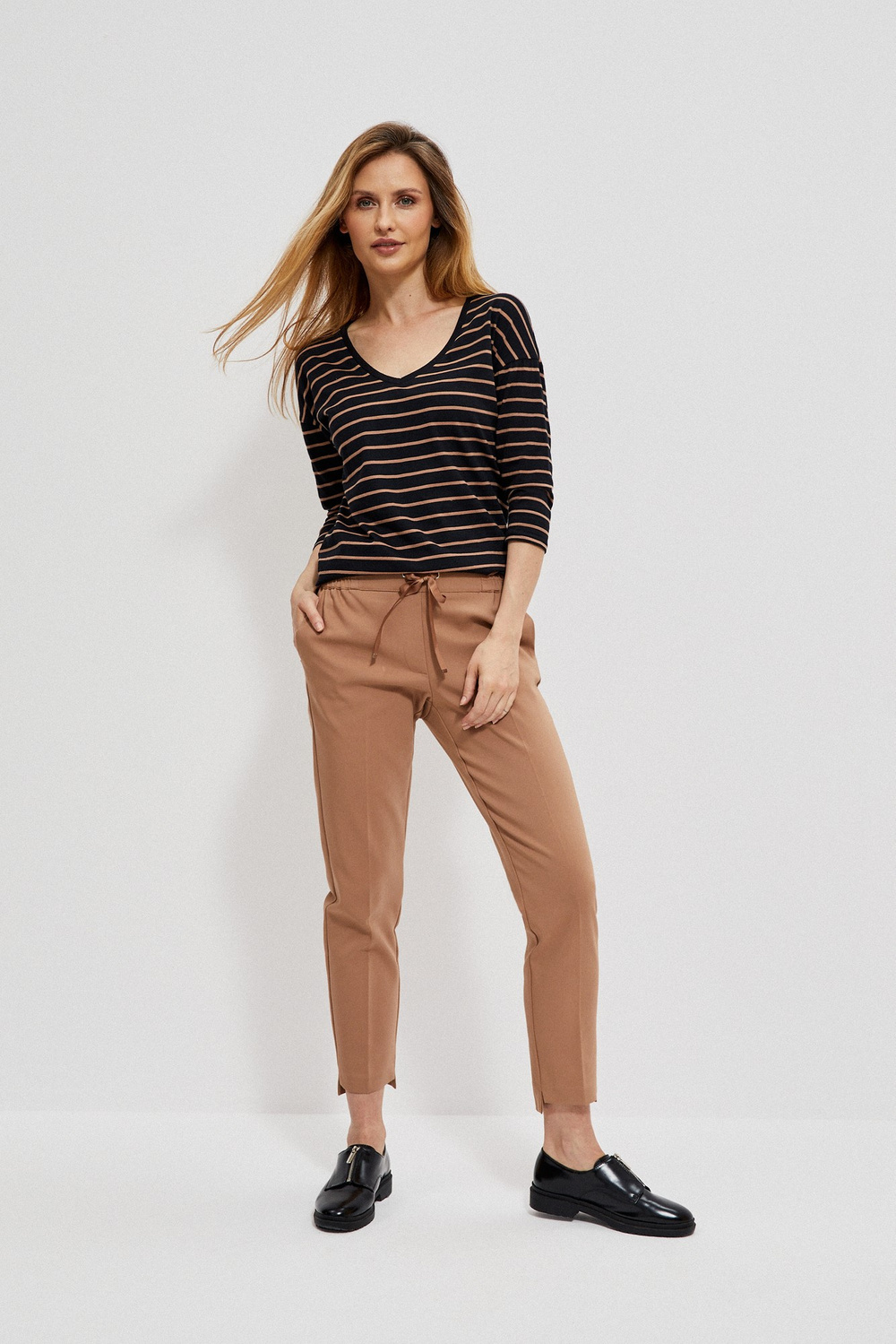 Pantaloni cu cravată - bej