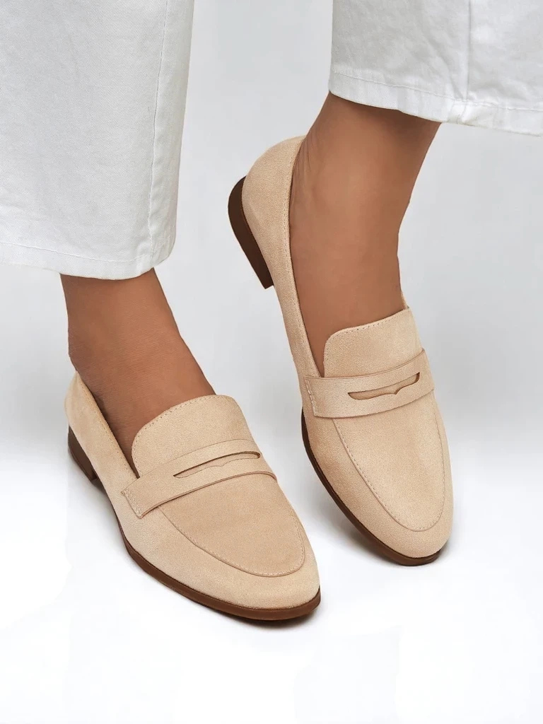 Resti Women's Kiarson Moccasins