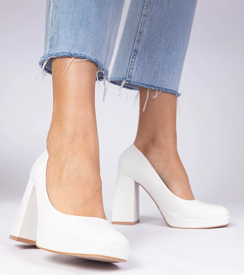 Gemre Pantofi albi cu toc masiv și vârf pătrat Irenois