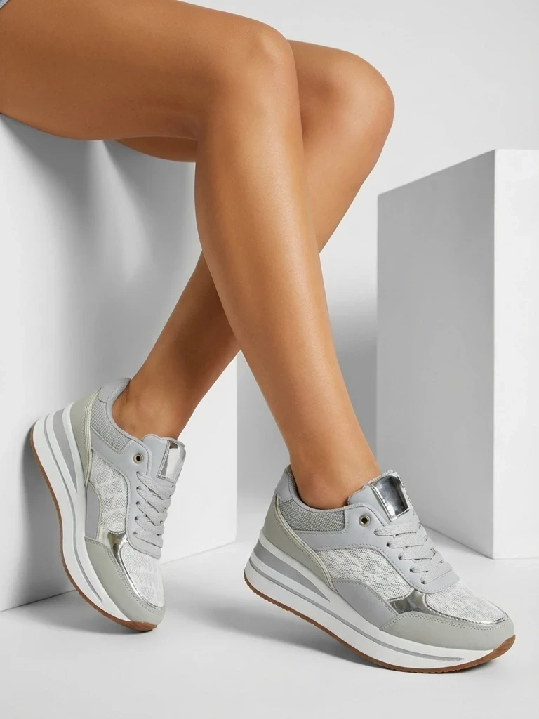 Дамски кецове Resti на танкетка