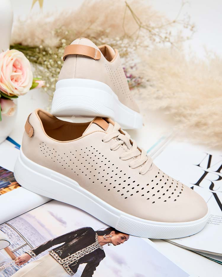 Resti Women's openwork sports shoes Deromias