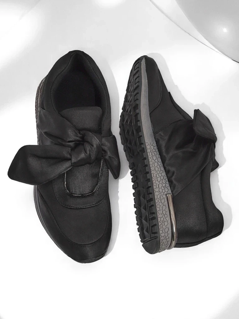 Resti Women's Sneakers with Bow Socca