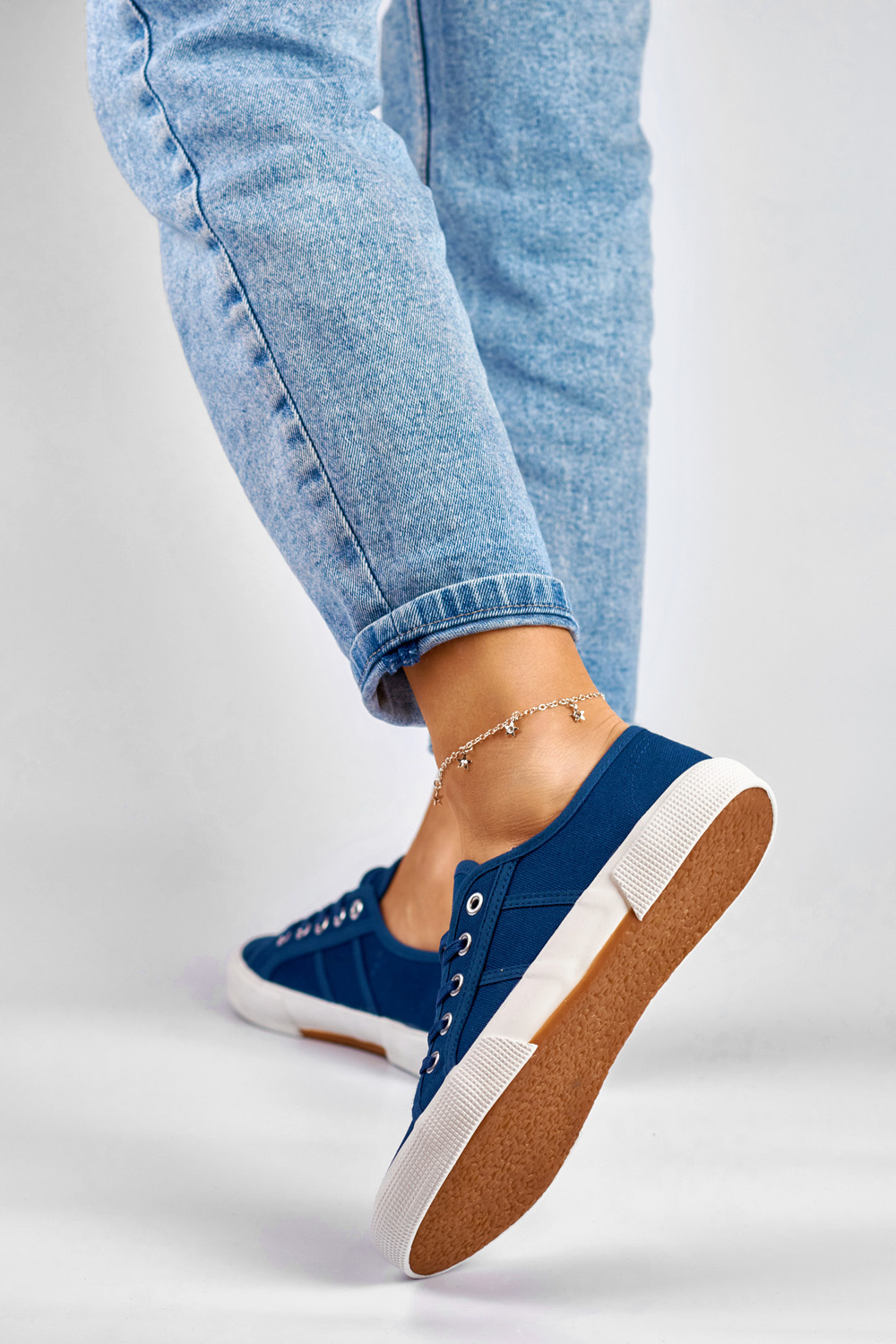 primohurt Granatowe niskie trampki