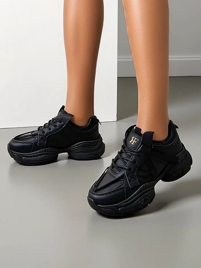 Resti Women&#039;s sports sneakers on a thicker sole Quensi