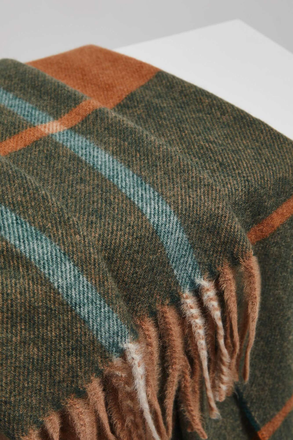 Marisse Emerald Scarf With Fringes