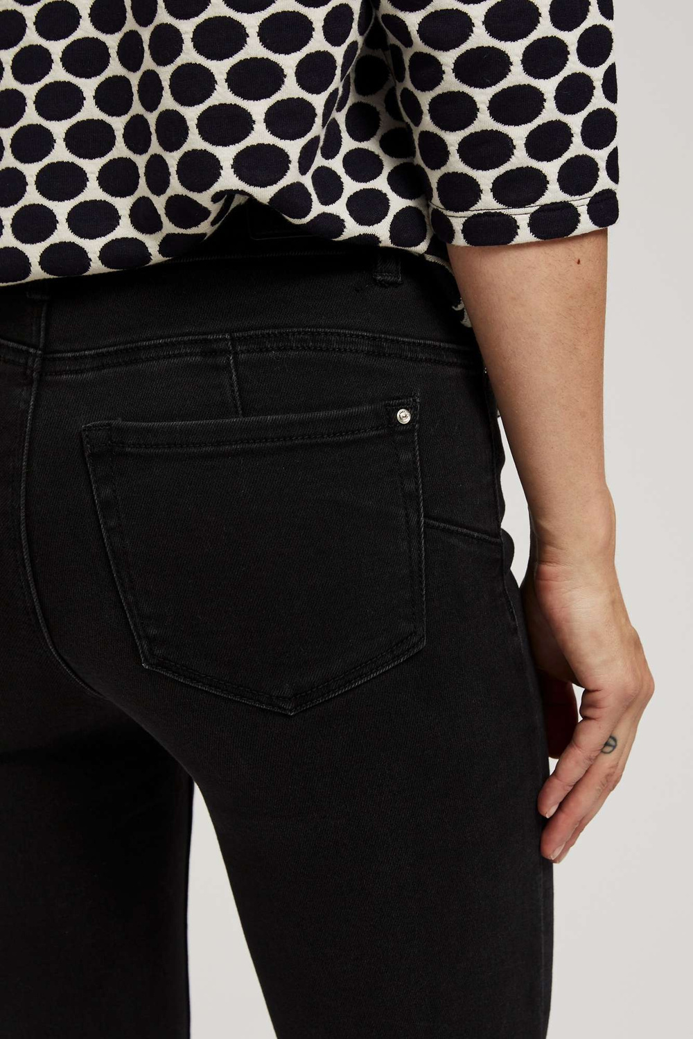 Marisse Black Skinny Jeans With Push-Up Effect