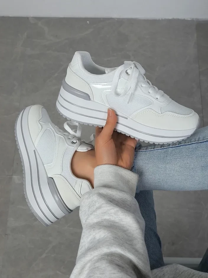 Resti Womens sports sneakers on a platform Revided