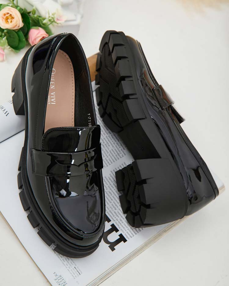 Resti Women's moccasins on a low post Denebel