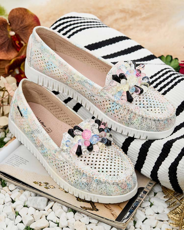 Resti Womens beaded openwork moccasins Nasfali
