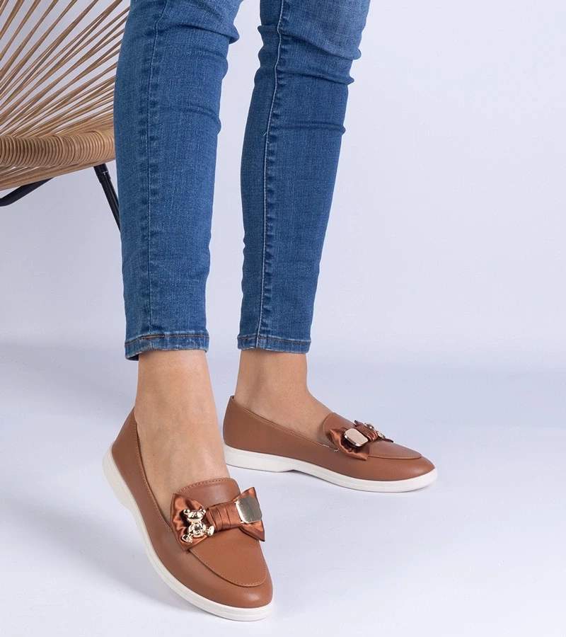 Gemre Mocasini maro decorați cu fundiță și ursuleț auriu Nensi