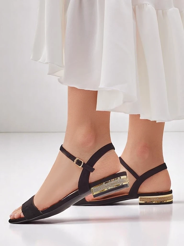 Resti Women&#039;s sandals on a flat sole Aronies