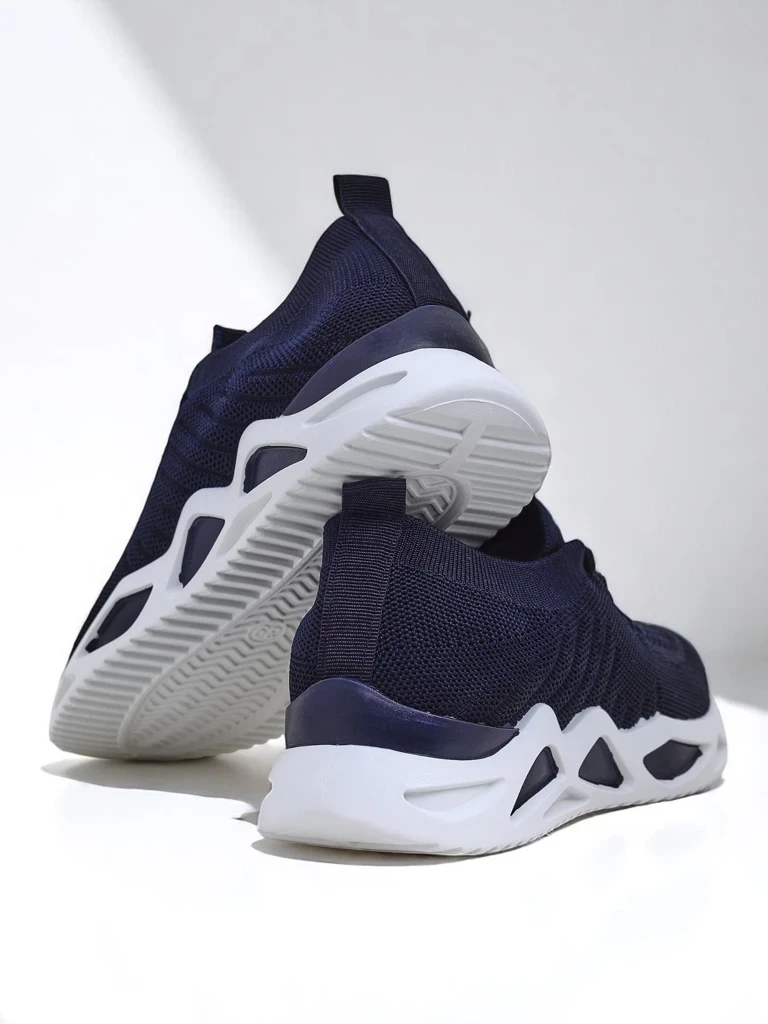 Resti Kaenno Women's Fabric Sneakers