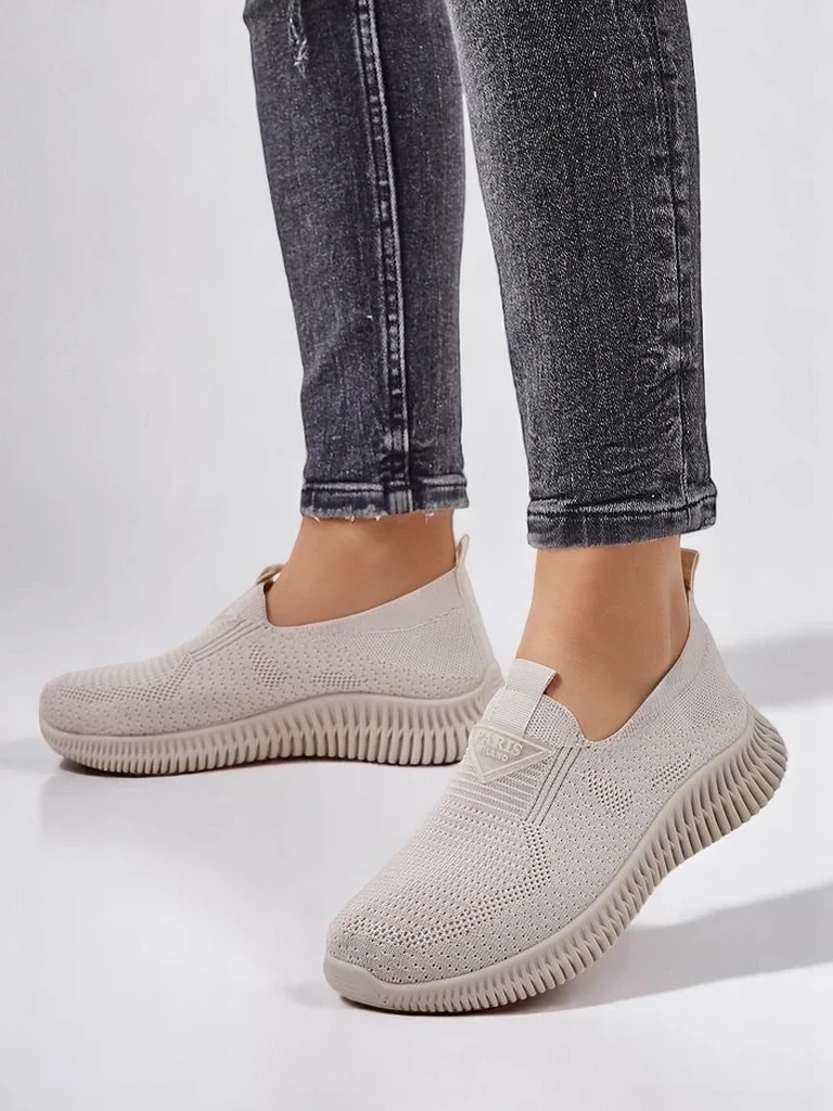 Resti Women's Slip-On Fabric Sports Shoes Serra