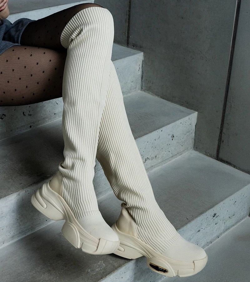 Gemre Cizme slip-on bej cu carâmb elastic pe talpă masivă Lokira