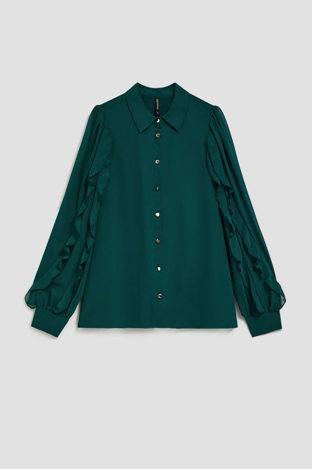 Shirt with ruffles on the sleeves