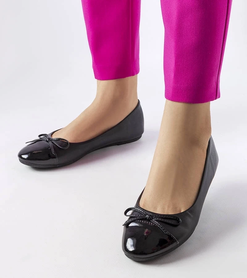 Gemre Balerini negri cu nas lăcuit de Despins