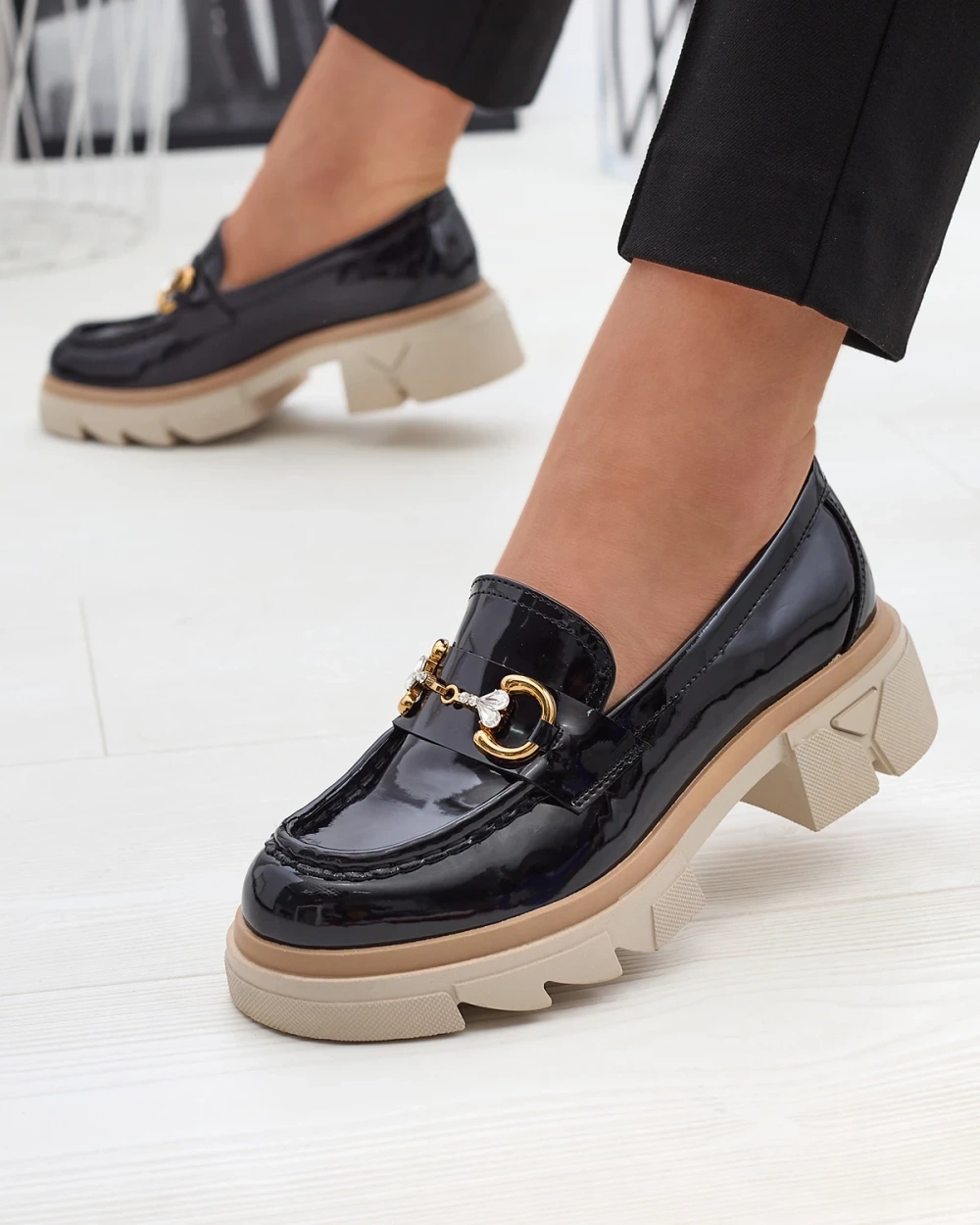 Resti Lacquered black women&#039;s moccasins with crystals Inriw - Footwear