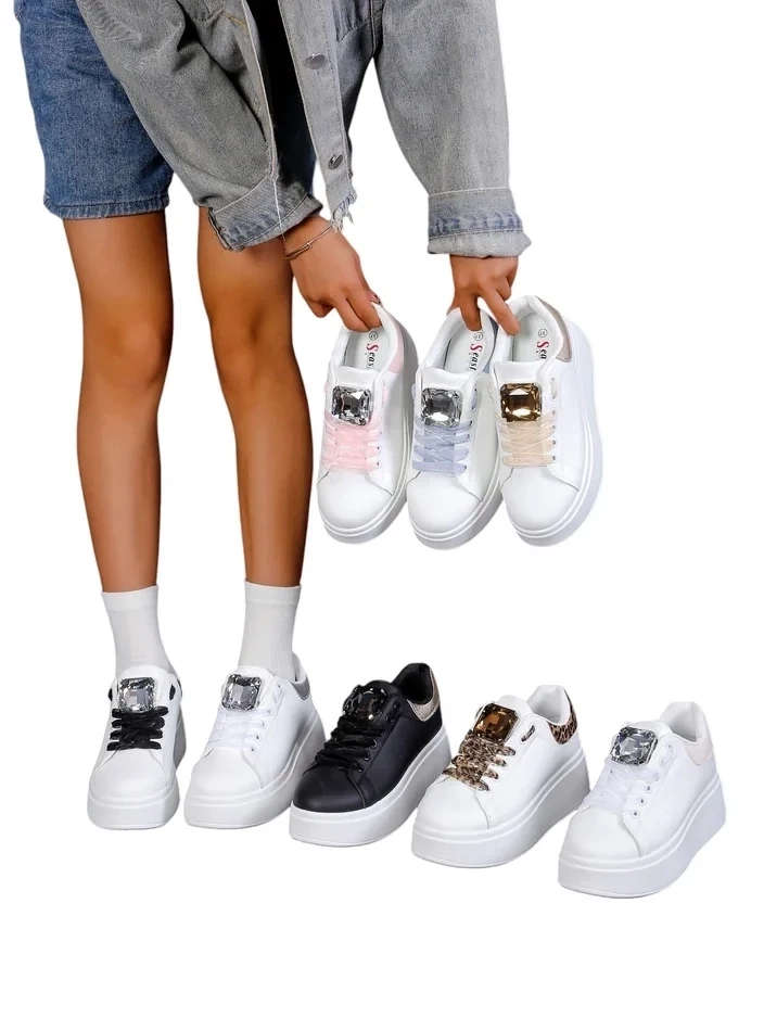 Resti Women's sports sneakers on a platform Safirrat