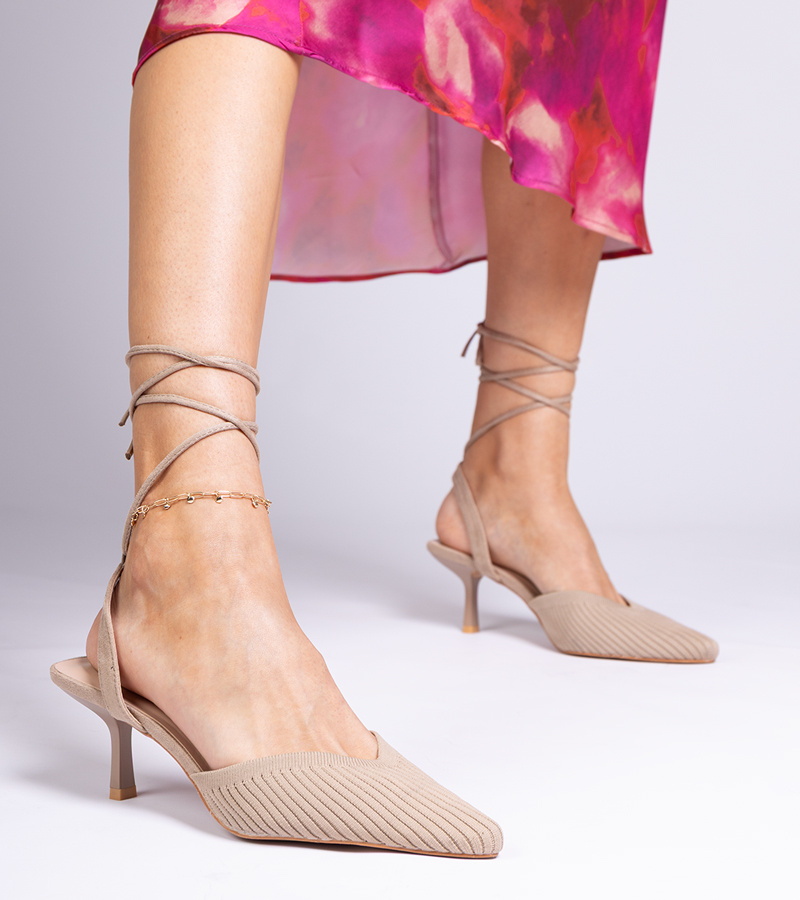 marka niezdefiniowana Brown fabric pumps on a heel with an open heel Palman