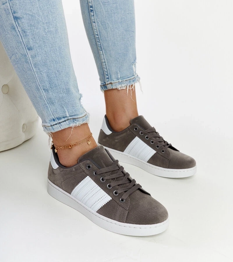 D/CEO White trainers Justar