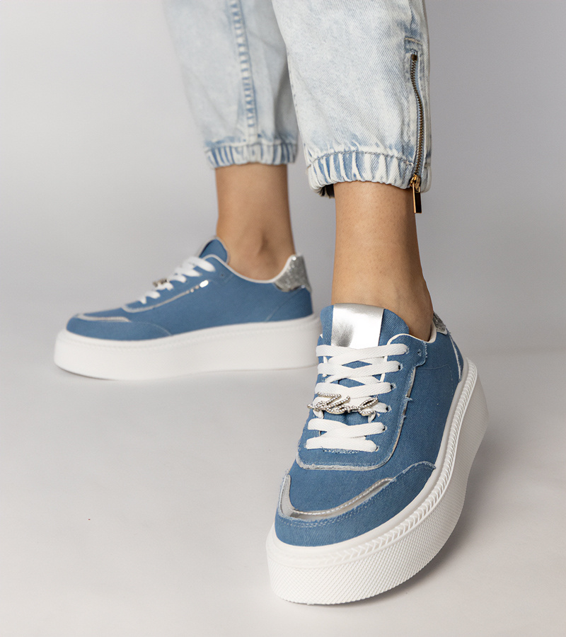 marka niezdefiniowana Beige ballerinas with studs and buckle Salos