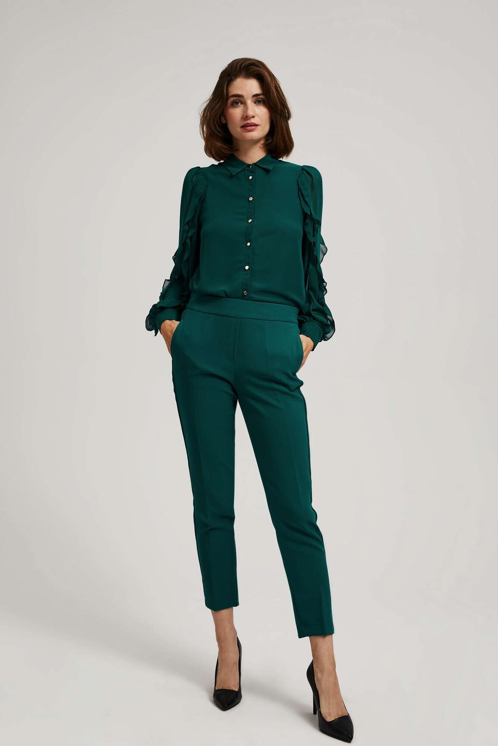 Shirt with ruffles on the sleeves