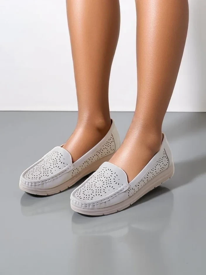 Resti Women&#039;s perforated moccasins Besset
