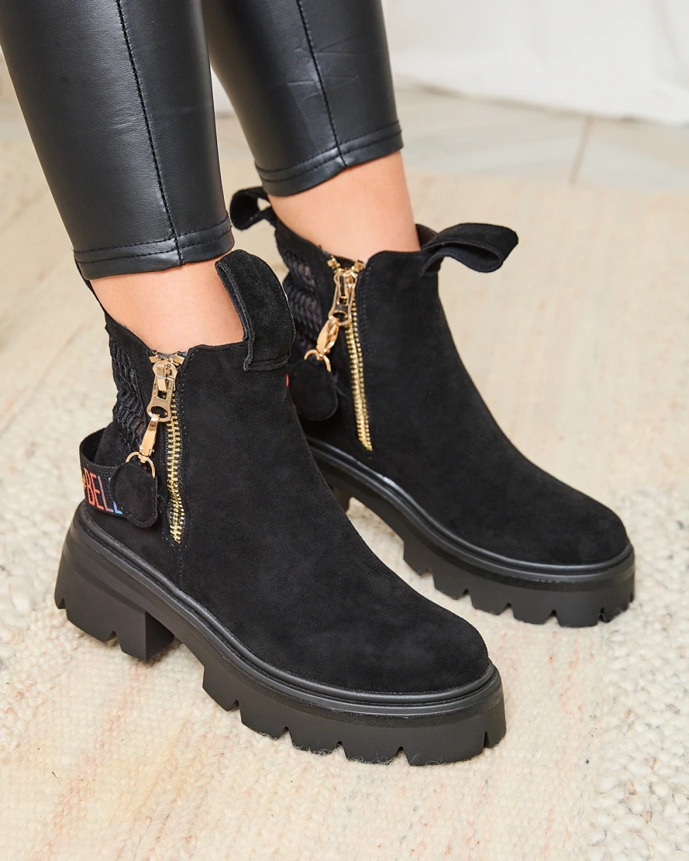 Resti Eco suede women&#039;s boots in black Refaset