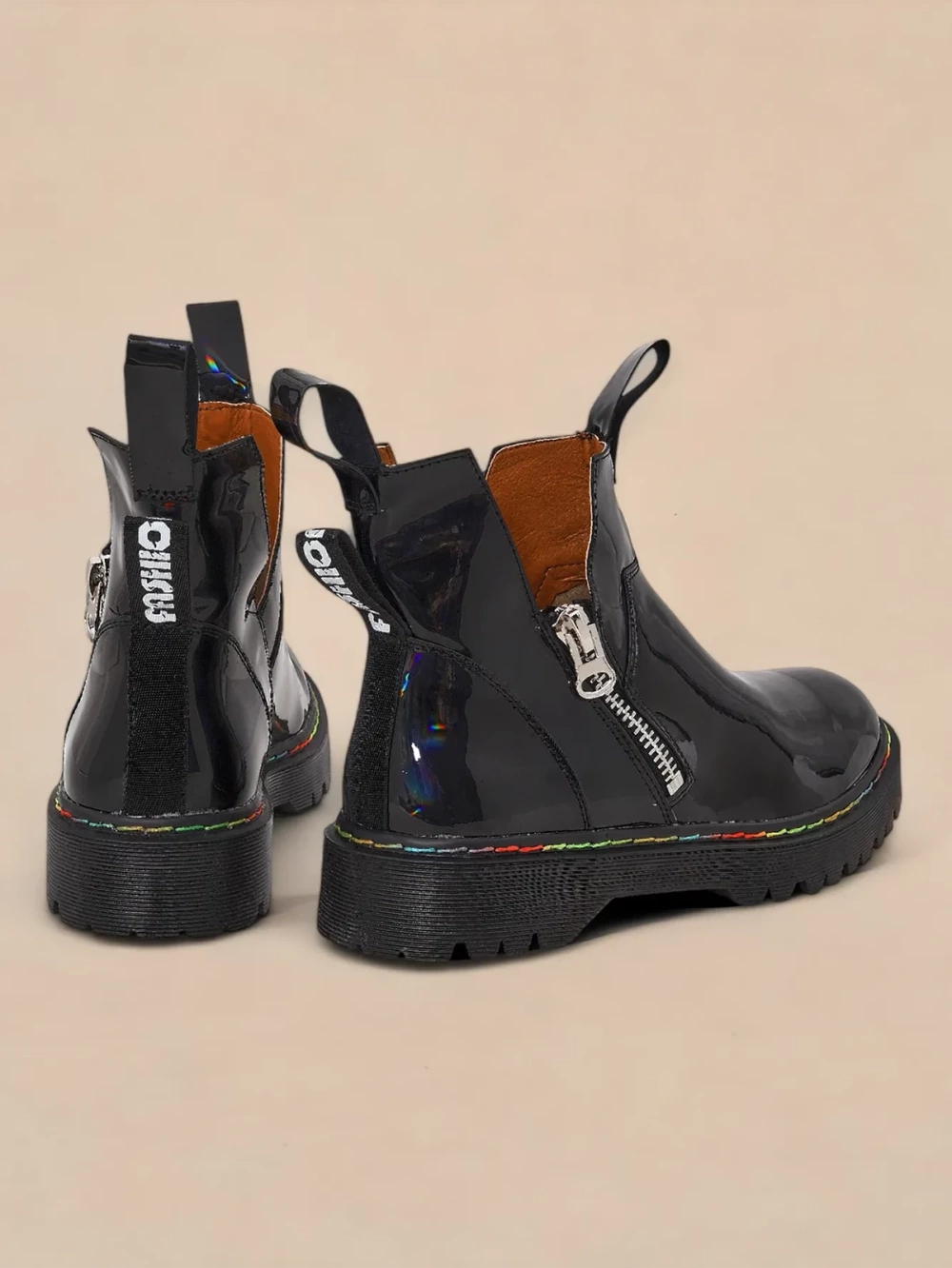 Resti Black lacquered women&#039;s boots with a Odeta zipper - Footwear
