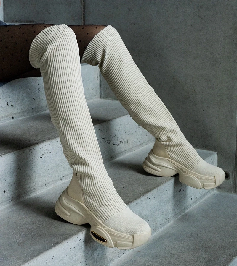 Gemre Cizme slip-on bej cu carâmb elastic pe talpă masivă Lokira