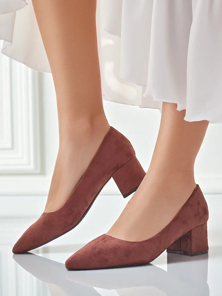 Resti Women's low-heeled pumps Agas