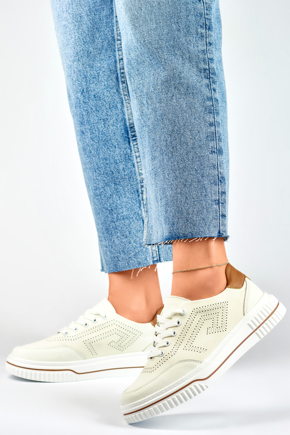 primohurt Białe sznurowane buty damskie ze skóry naturalnej