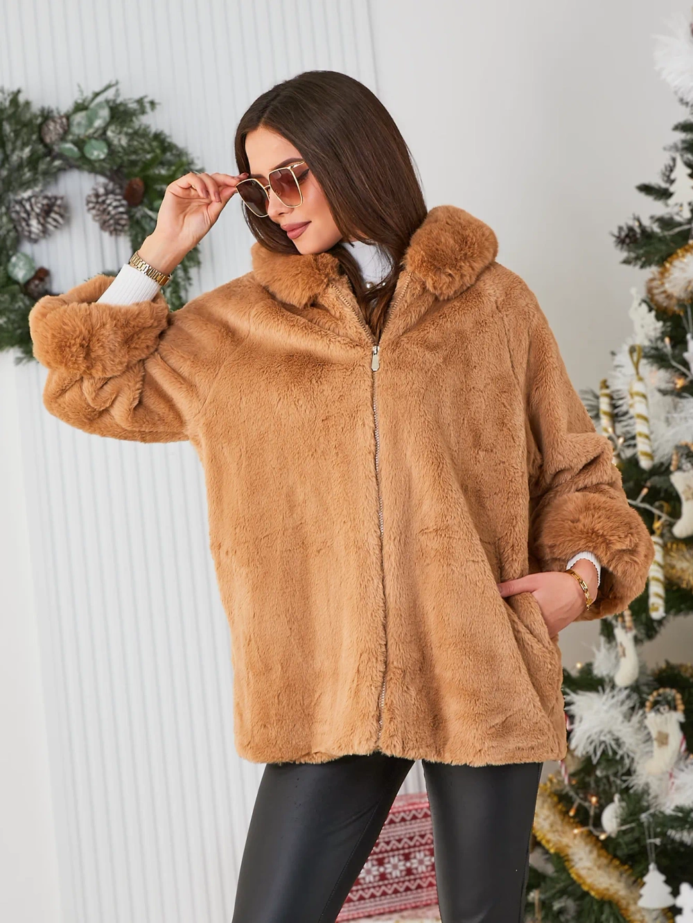 Resti Women's faux fur jacket