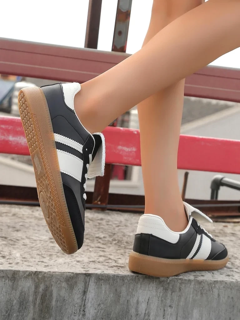 Resti Women's sports sneakers Ensire